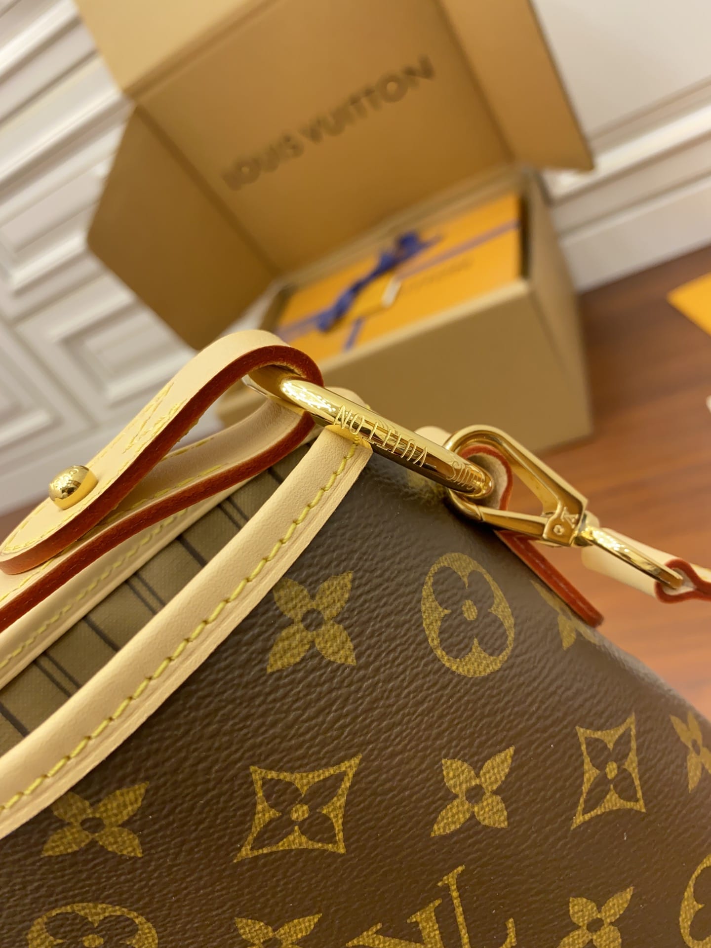 LV Graceful PM Monogram Canvas Tote Shoulder Bag with Leather Trim and Magnetic Closure